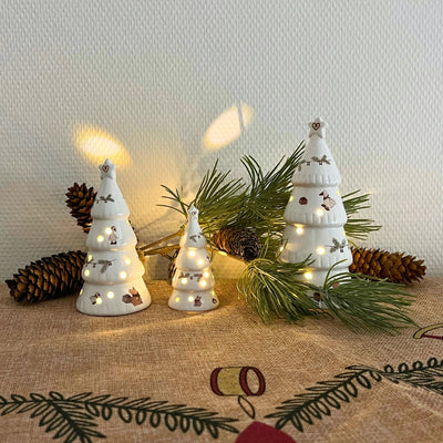 Det gamle apotek - Gavesæt med 3 juletræer 10+14+18 cm Nordic Pixie